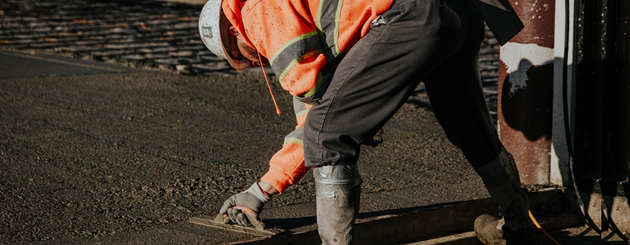 How to Keep Your Ready-Mix Concrete in The Best Pouring Consistency
